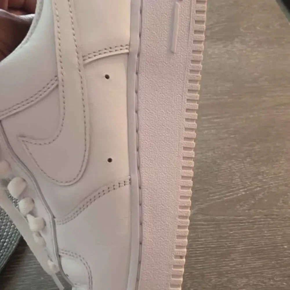Nike classic iconic